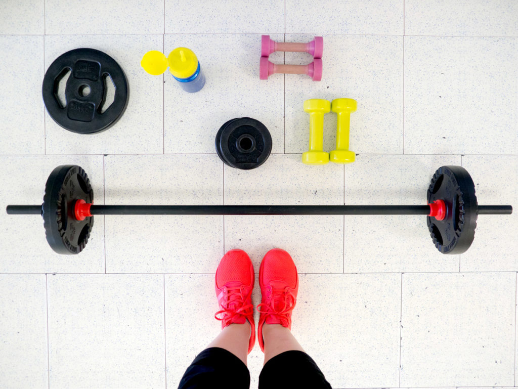 Nina macht Bodypump. Meine Ausrüstung wurde mir liebevollerweise von meinen Kursmitstreitern zusammengestellt. "Anfänger-Modus". ©Nina-Carissima Schönrock