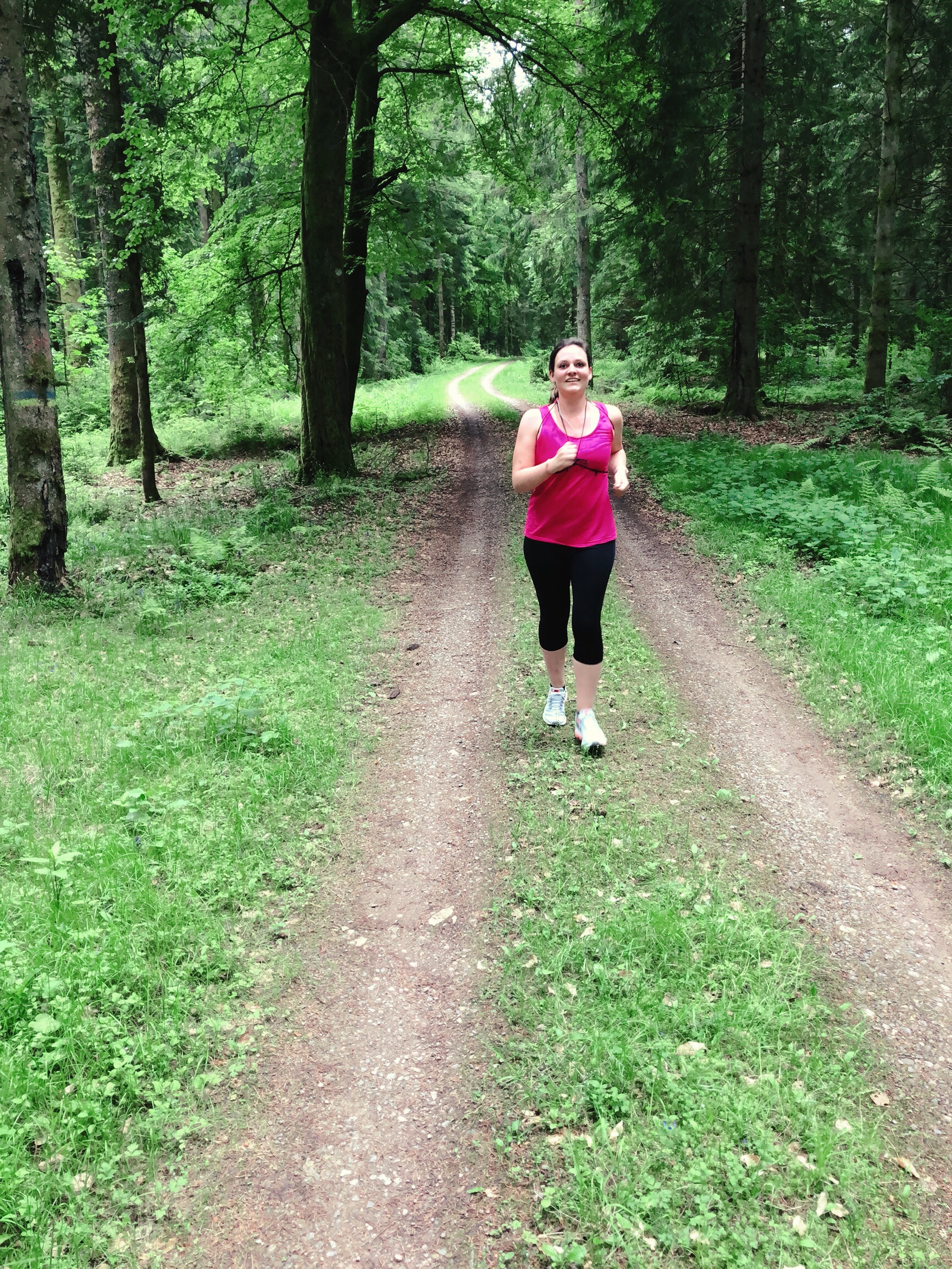 Frau, joggen, Wald